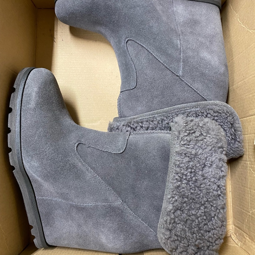 New Ugg Kyra wedge boot.